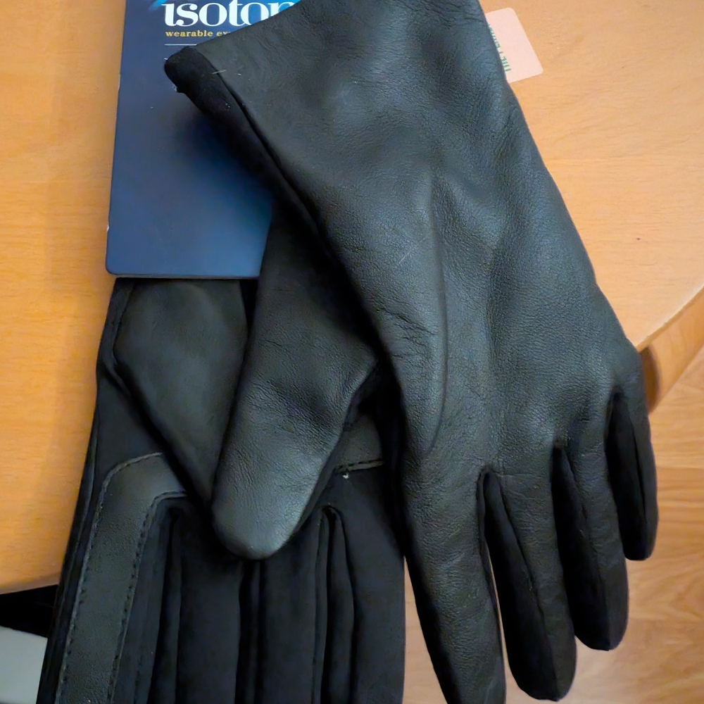 Isotoner Women's Black Gloves
